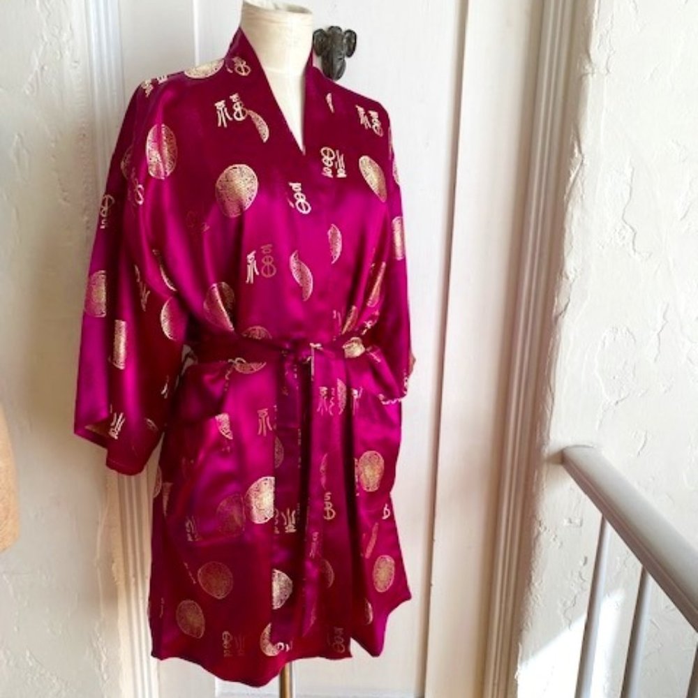 STUNNINGLY VIBRANT FUCHSIA AND GOLD CHINESE KIMONO ROBE W POCKETS AND BELT